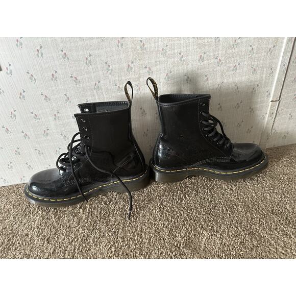 Doc Martens 1460 WOMEN'S PATENT LEATHER LACE UP BOOTS - 7W - Picture 3 of 4